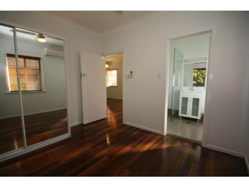 49a Griffith Road, Scarborough QLD 4020