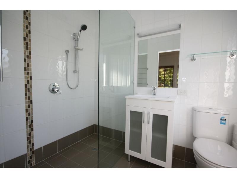 49a Griffith Road, Scarborough QLD 4020