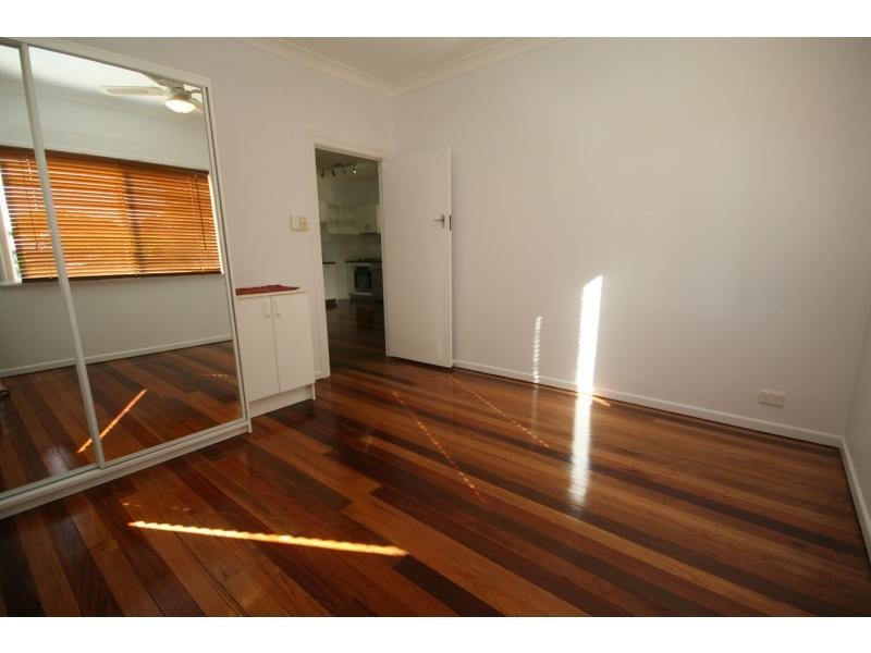 49a Griffith Road, Scarborough QLD 4020