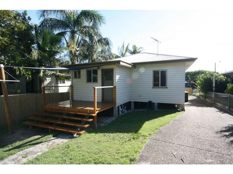49a Griffith Road, Scarborough QLD 4020