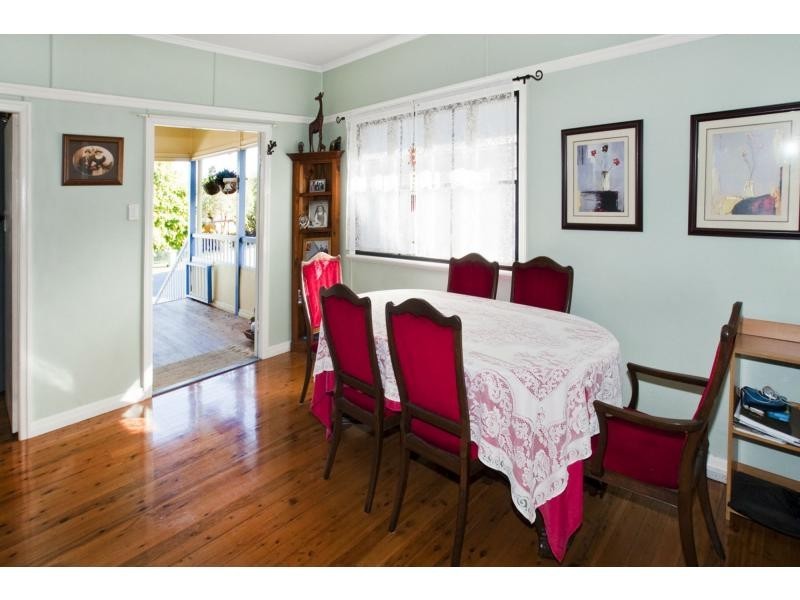 32 Tilley Street, Redcliffe QLD 4020