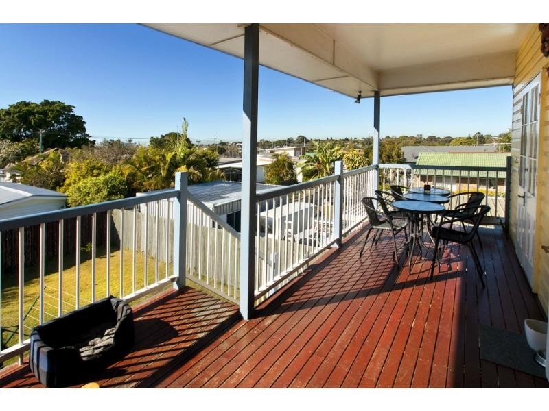 32 Tilley Street, Redcliffe QLD 4020