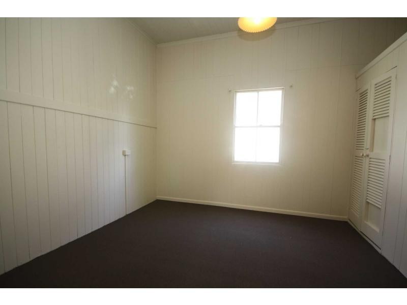 21 Louis Street, Redcliffe QLD 4020
