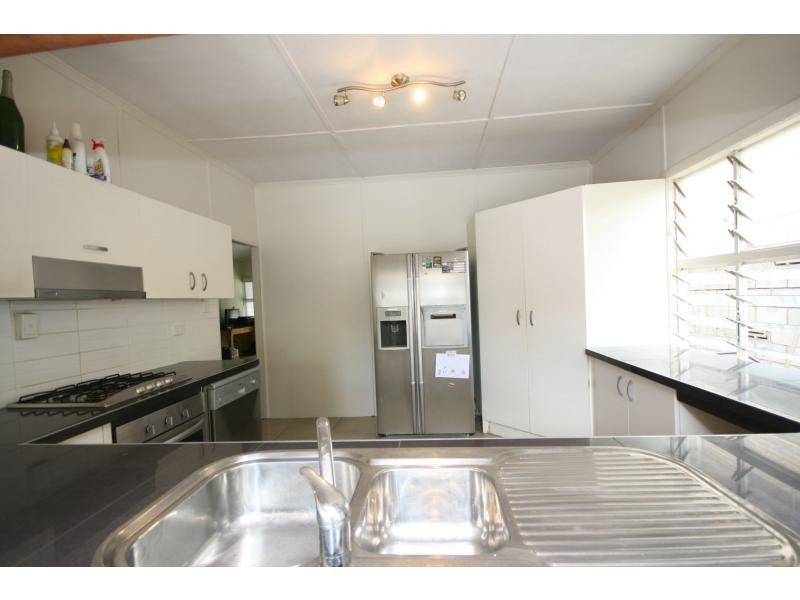 60 Bell Street, Woody Point QLD 4019