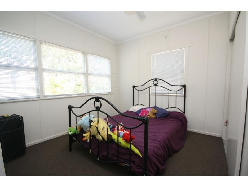 60 Bell Street, Woody Point QLD 4019