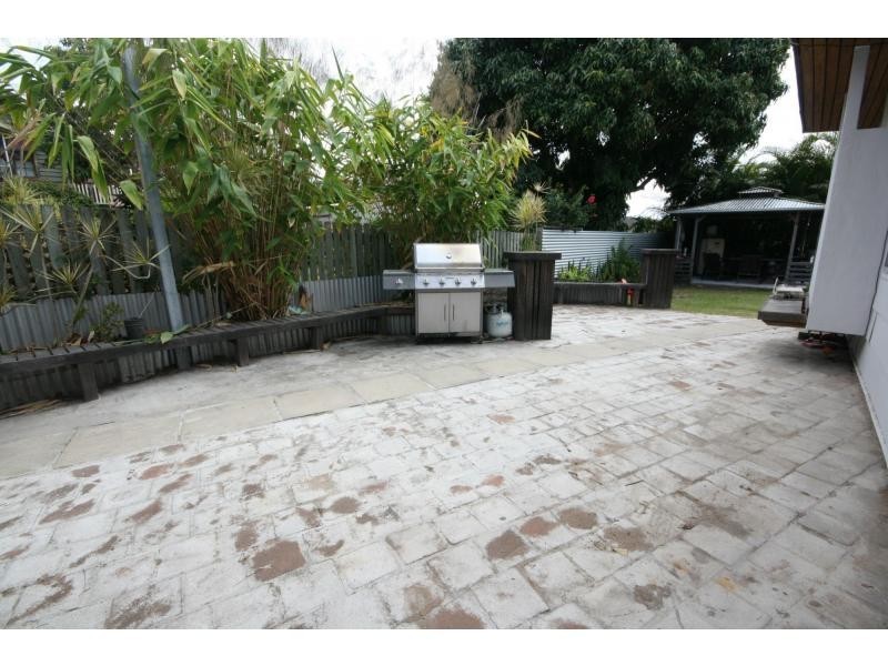 60 Bell Street, Woody Point QLD 4019