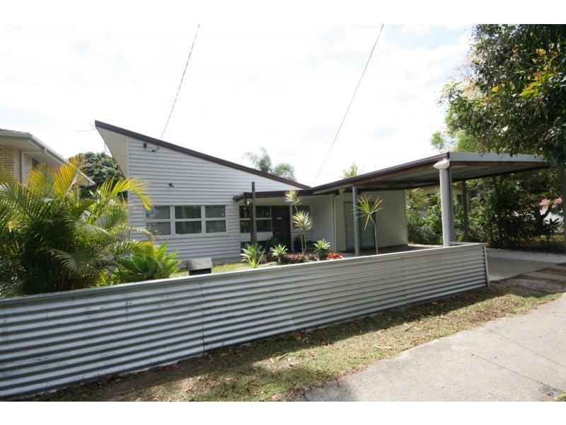 60 Bell Street, Woody Point QLD 4019