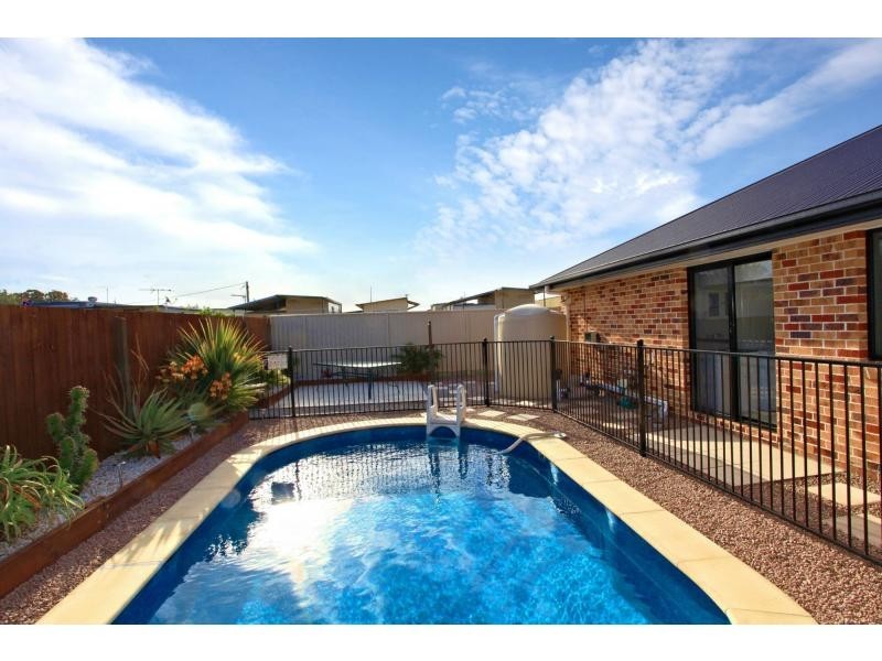 2/25 Stamp Street, Deception Bay QLD 4508