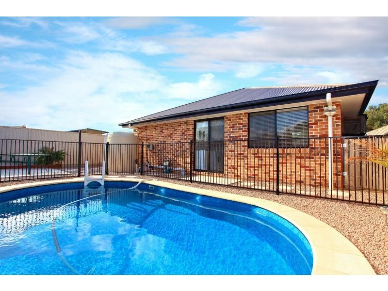 2/25 Stamp Street, Deception Bay QLD 4508