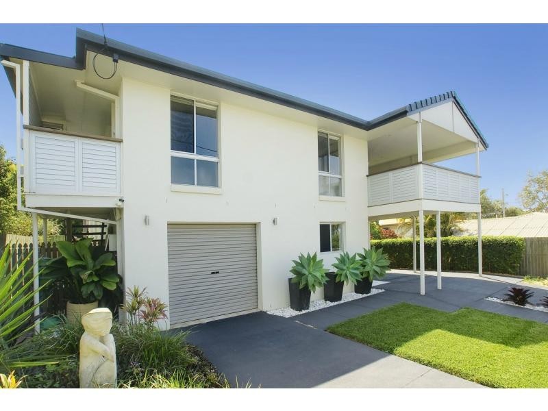 2 Arthur Street, Woody Point QLD 4019