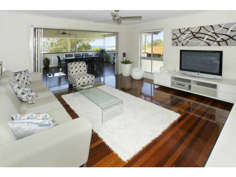 2 Arthur Street, Woody Point QLD 4019