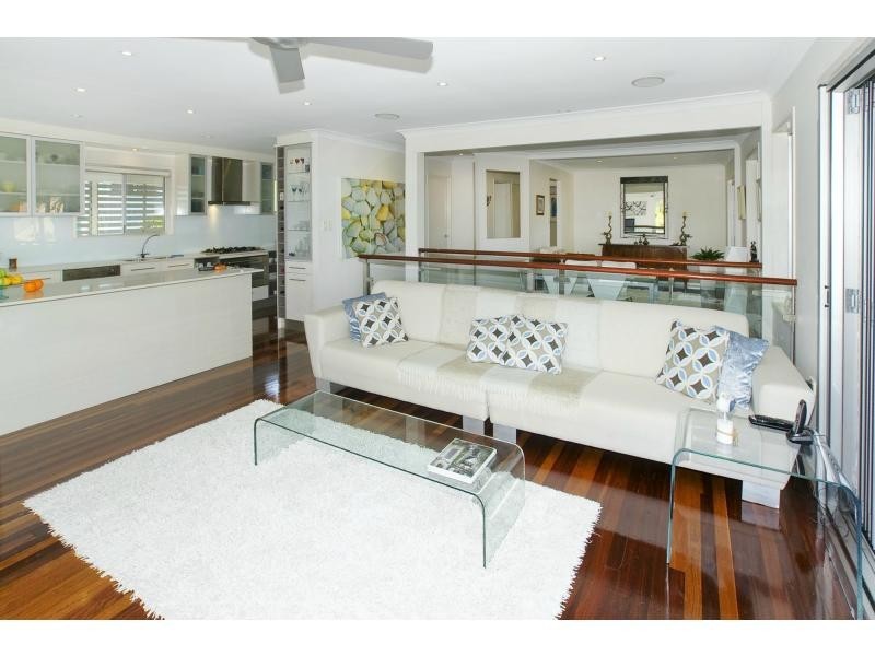 2 Arthur Street, Woody Point QLD 4019