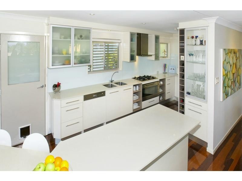 2 Arthur Street, Woody Point QLD 4019