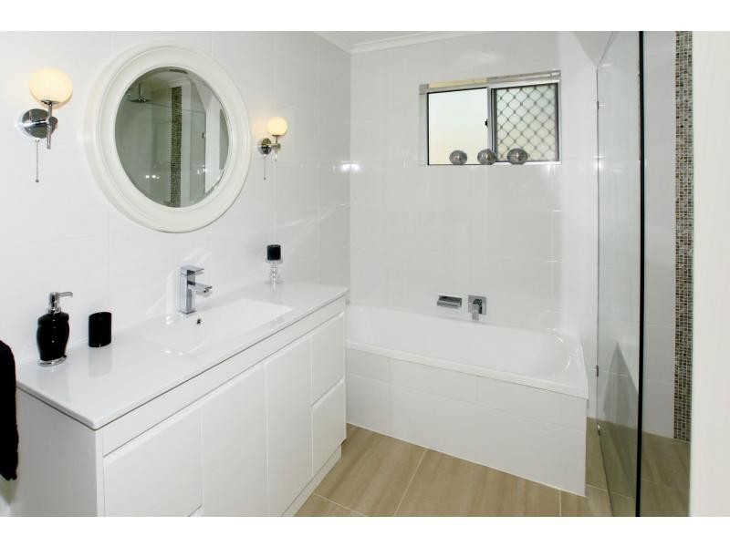 2 Arthur Street, Woody Point QLD 4019