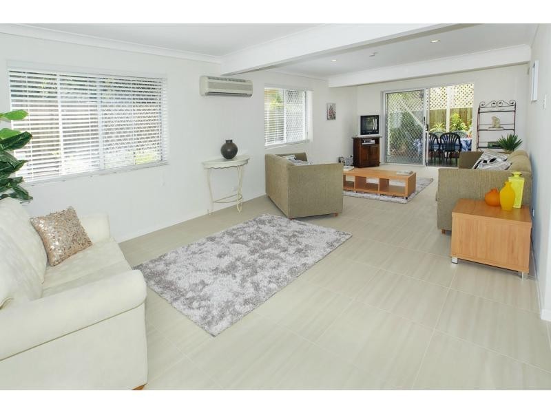 2 Arthur Street, Woody Point QLD 4019