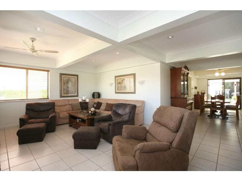 78 King Street, Woody Point QLD 4019