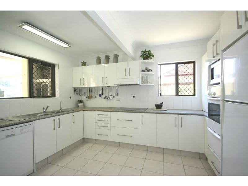 78 King Street, Woody Point QLD 4019