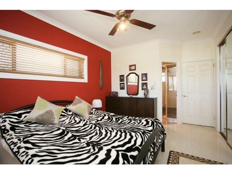 78 King Street, Woody Point QLD 4019
