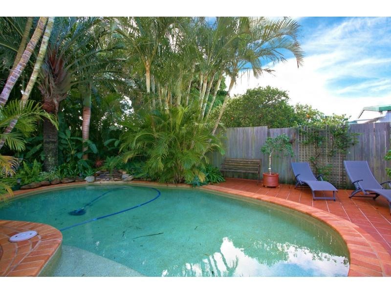 78 King Street, Woody Point QLD 4019