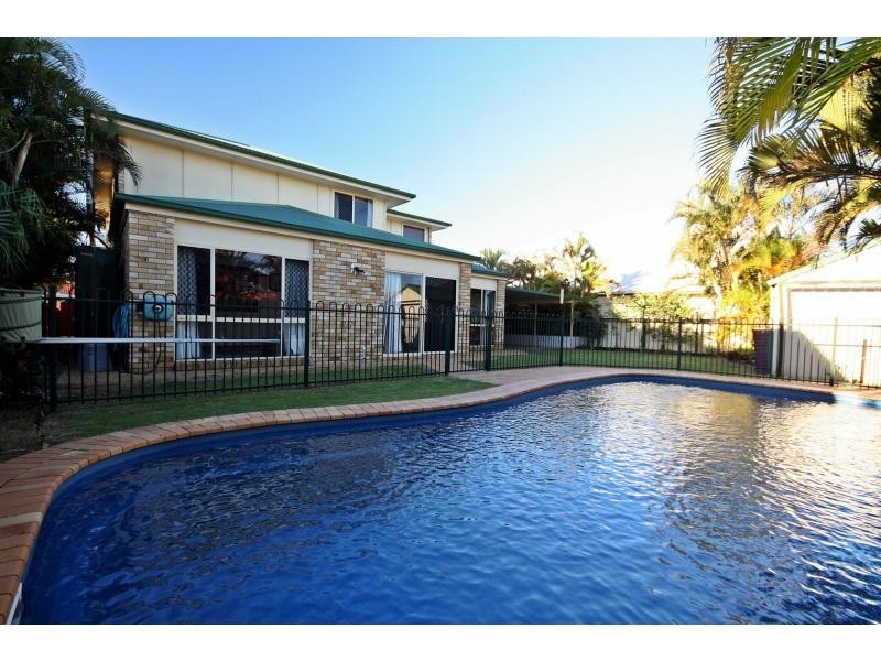 1 Mariner Court, Newport QLD 4020