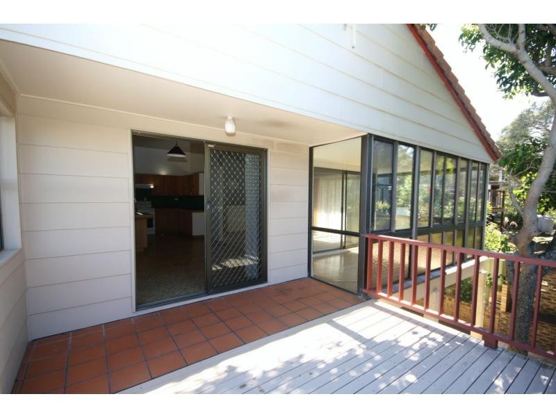 9 Windsor Avenue, Moffat Beach QLD 4551