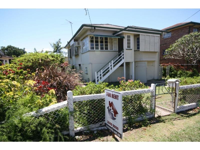 58 Anzac Avenue, Redcliffe QLD 4020