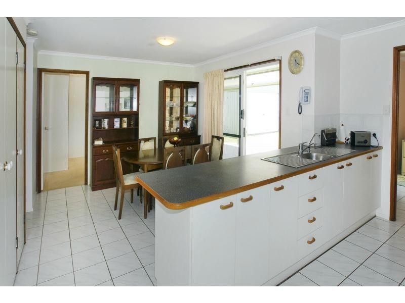 11 Kareela Court, Kippa-ring QLD 4021