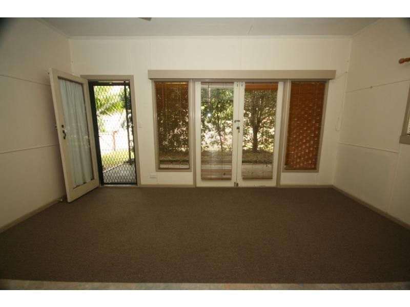 7 Vernon Street, Clontarf QLD 4019