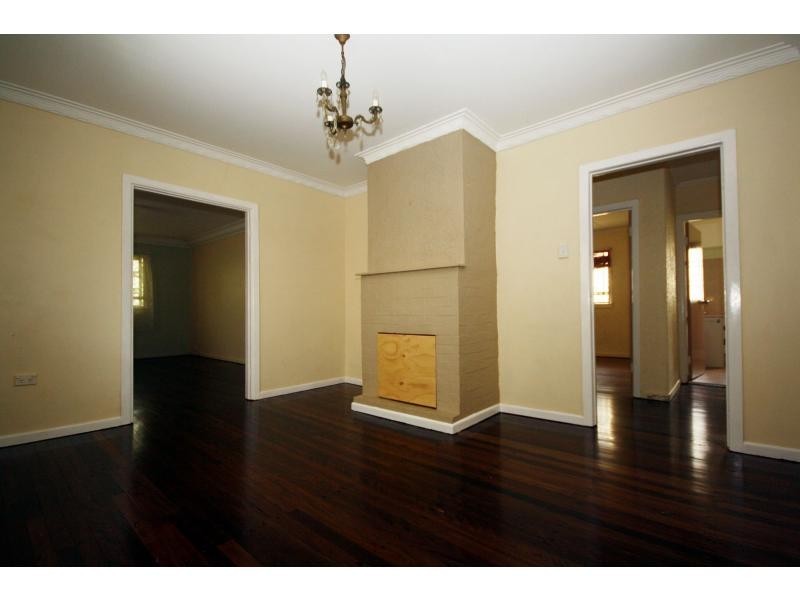 14 Bank Street, Margate QLD 4019