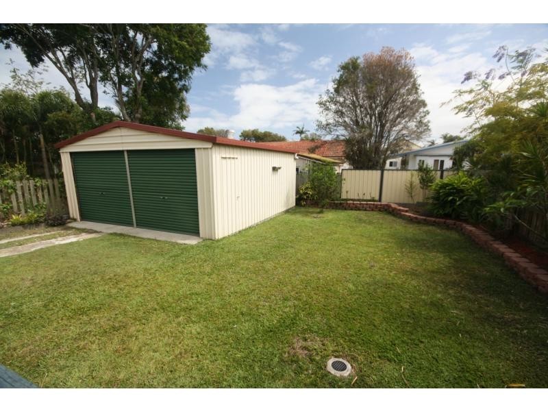 14 Bank Street, Margate QLD 4019