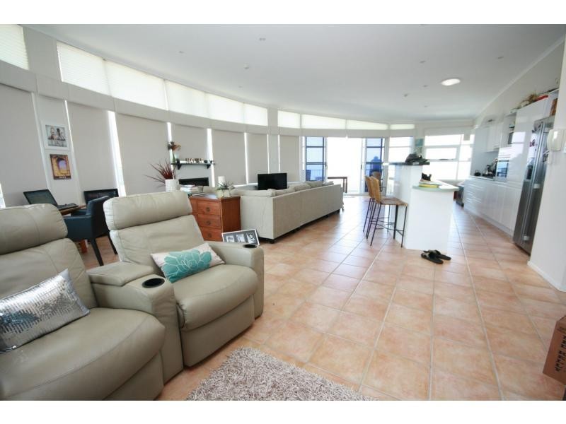 31/77 Marine Parade, Redcliffe QLD 4020