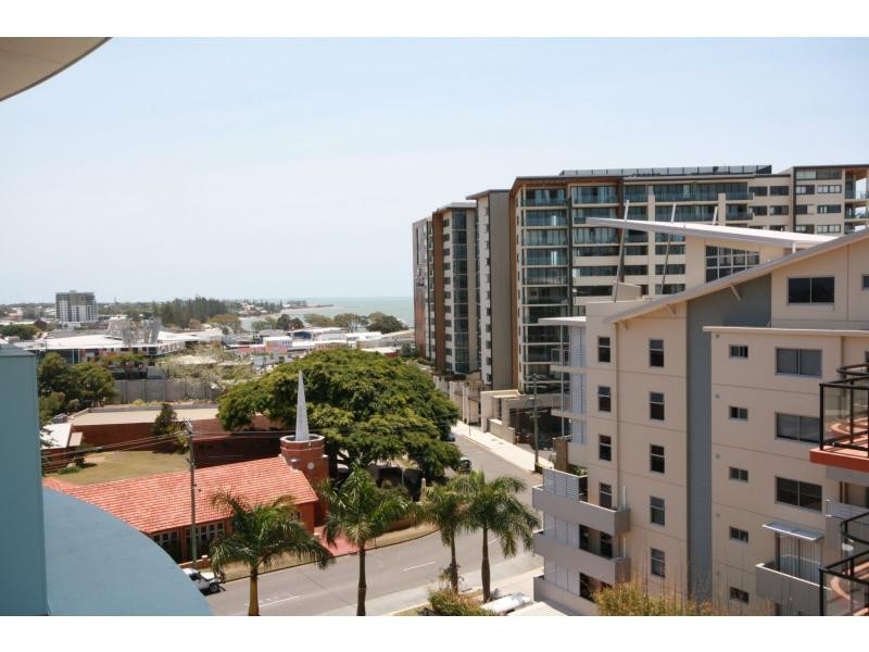 31/77 Marine Parade, Redcliffe QLD 4020