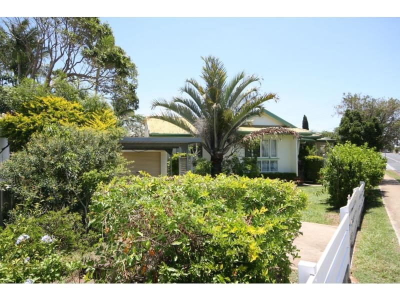 123 Prince Edward Parade North, Scarborough QLD 4020