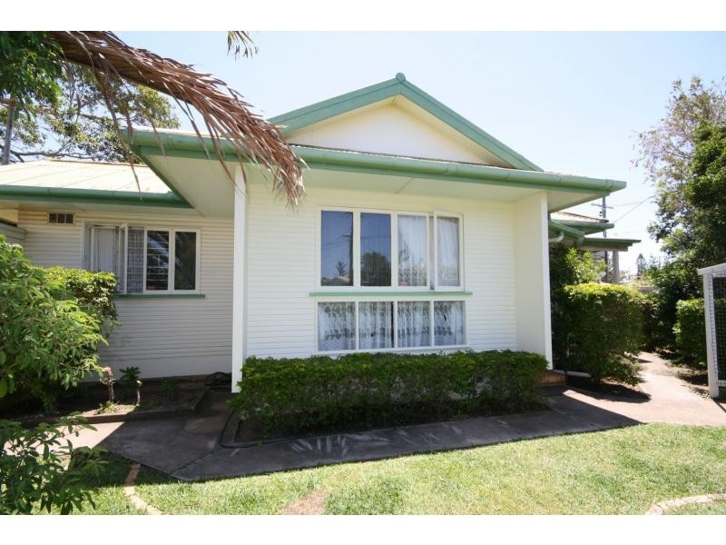 123 Prince Edward Parade North, Scarborough QLD 4020