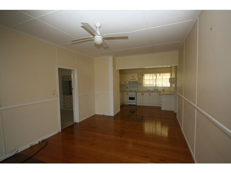 123 Prince Edward Parade North, Scarborough QLD 4020