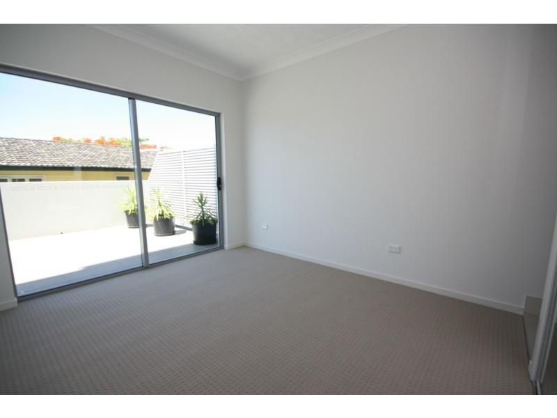 Unit 3/2 Beaconsfield Terrace, Margate QLD 4019