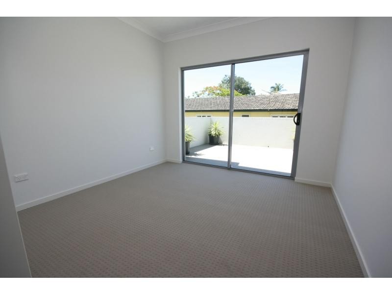 Unit 3/2 Beaconsfield Terrace, Margate QLD 4019