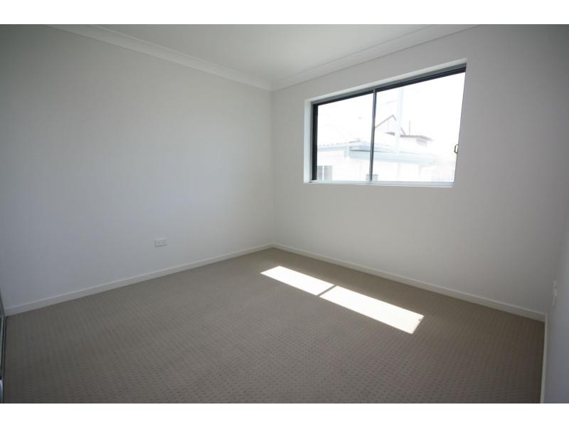Unit 3/2 Beaconsfield Terrace, Margate QLD 4019