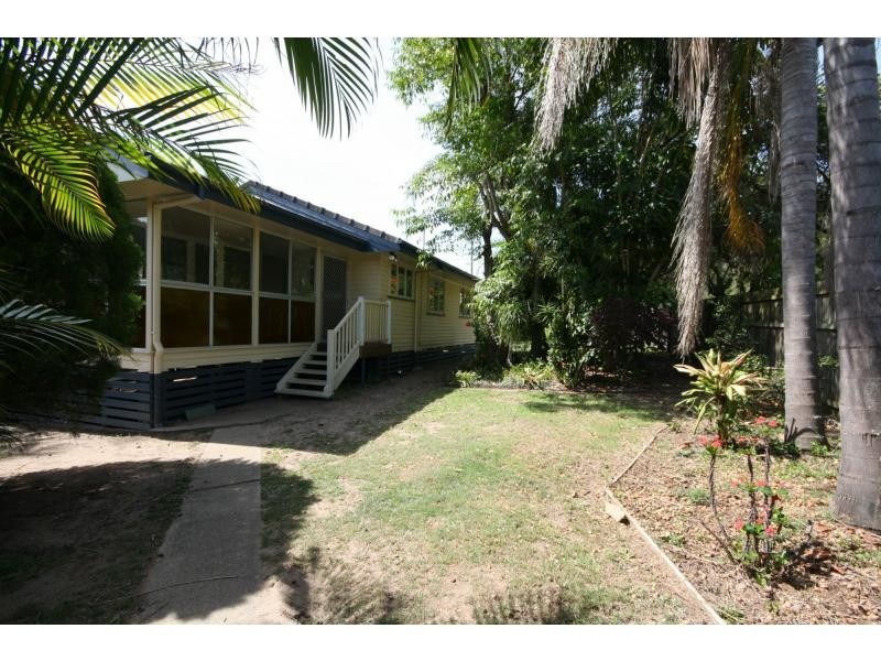 19 Pownall Crescent, Margate QLD 4019