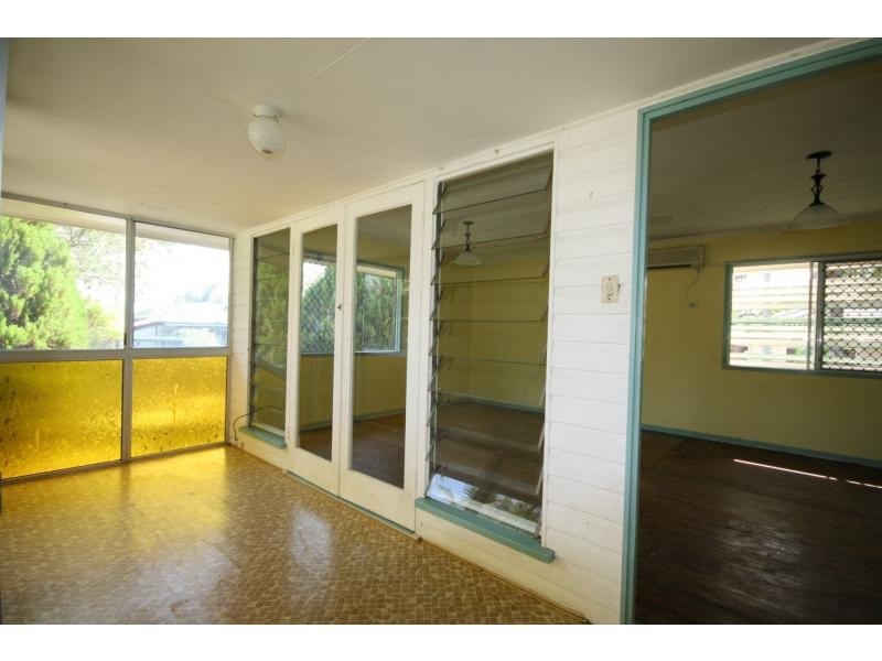 19 Pownall Crescent, Margate QLD 4019