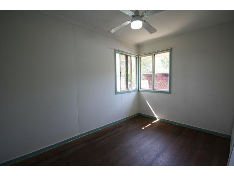 19 Pownall Crescent, Margate QLD 4019