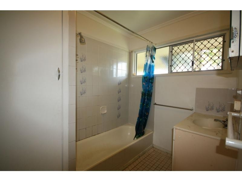 19 Pownall Crescent, Margate QLD 4019