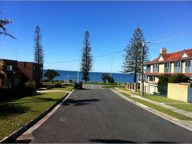 2 Eveline Street, Margate QLD 4019