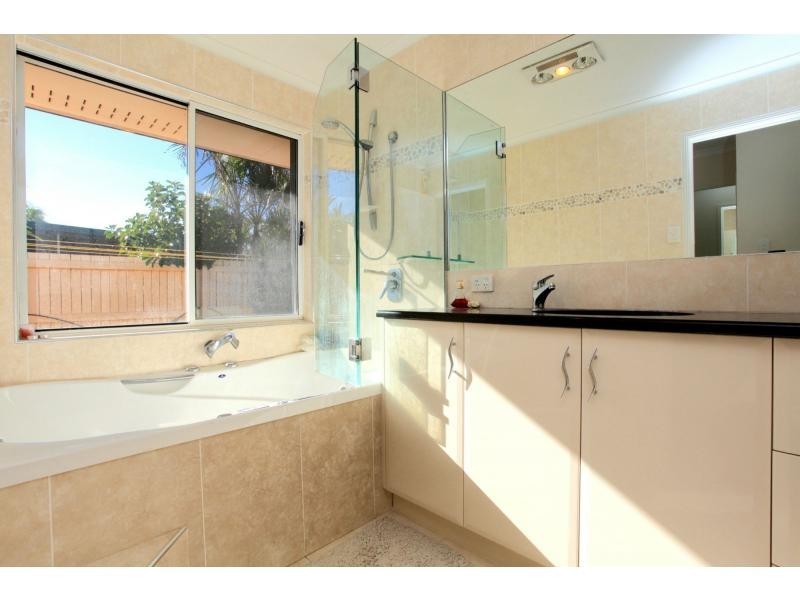 21 Morris Road, Kippa-ring QLD 4021