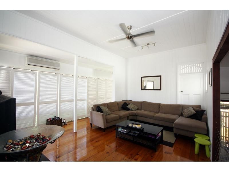 4 Macdonnell Road, Margate QLD 4019