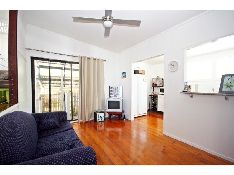 4 Macdonnell Road, Margate QLD 4019