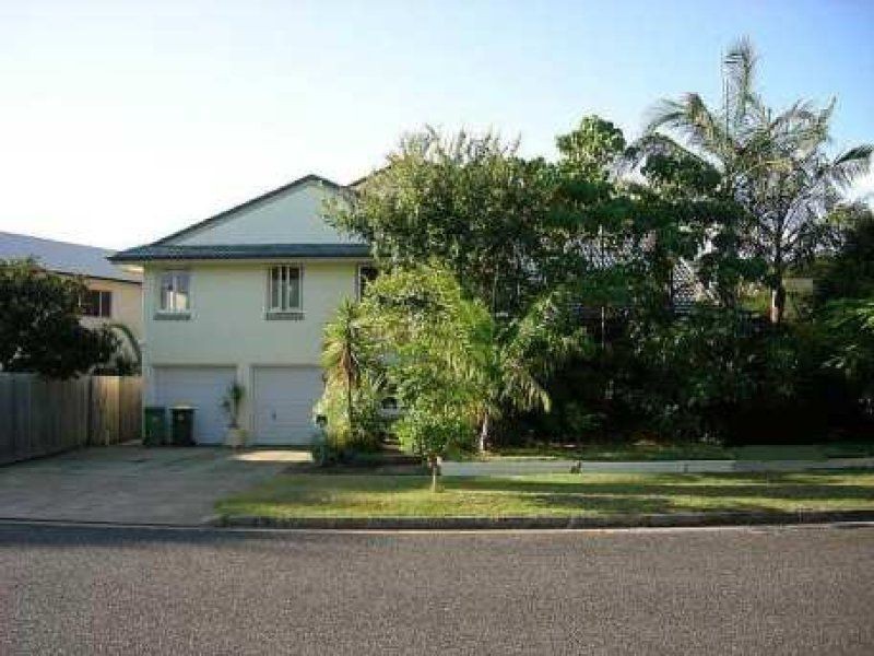 9 North Quay Street, Scarborough QLD 4020