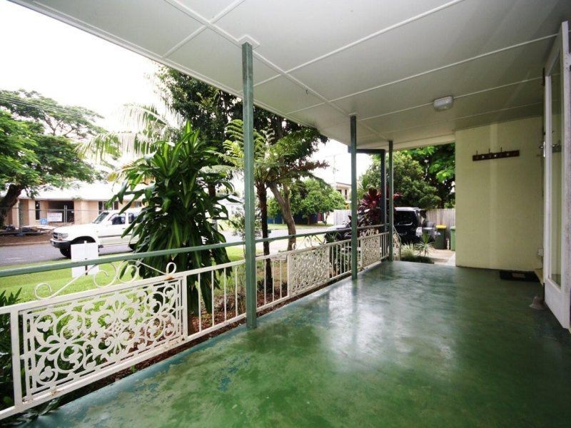 9 North Quay Street, Scarborough QLD 4020