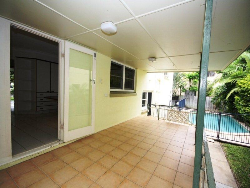 9 North Quay Street, Scarborough QLD 4020