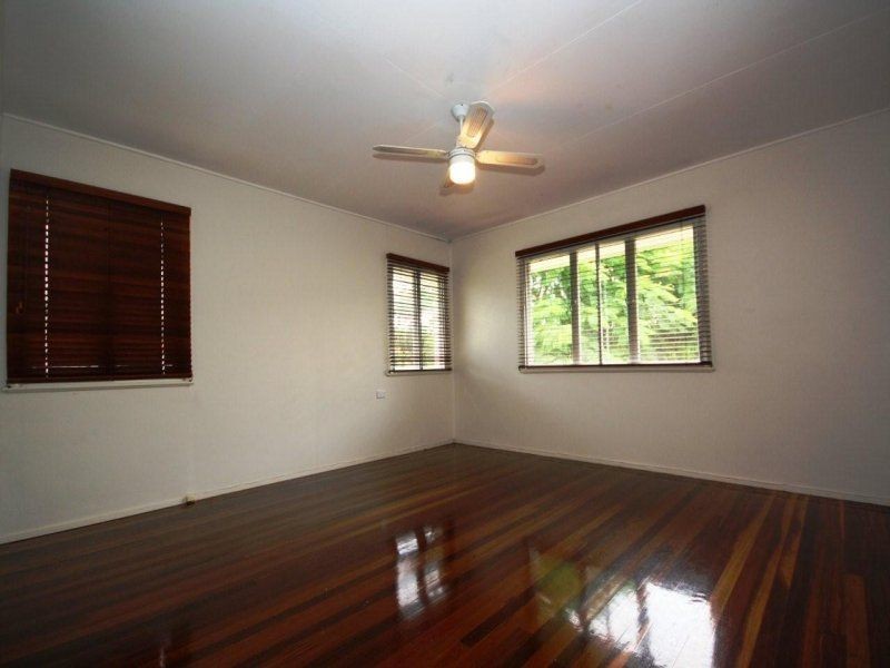 9 North Quay Street, Scarborough QLD 4020